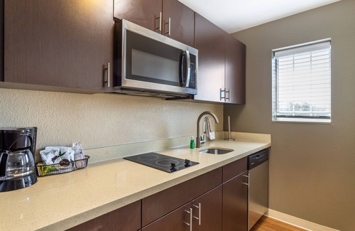 Nassau Bay Hotel | MainStay Suites Houston NASA/Clear Lake