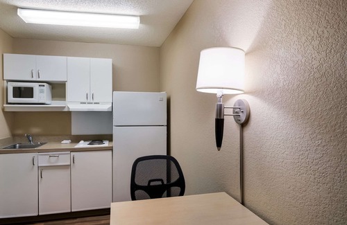 Ashley Oaks Hotel | Mainstay Suites Knoxville - Cedar Bluff