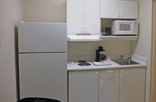 Ashley Oaks Hotel | MainStay Suites Knoxville - Cedar Bluff