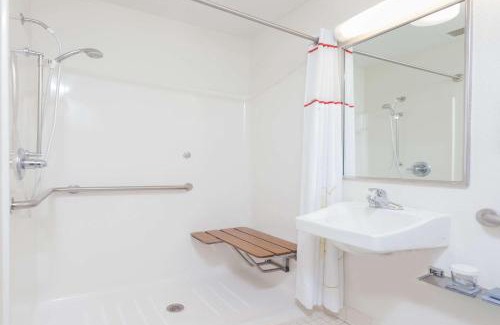 Jeffersontown Hotel | MainStay Suites Louisville Jeffersontown