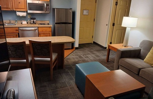 North Mountain Hotel | MainStay Suites Phoenix North