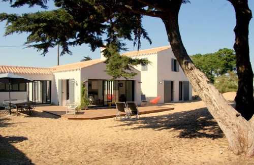 Noirmoutier-en-l'Ile Villa | Maison à 50 Mètres de la Plage des Lutins à L'herbaudière