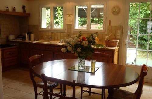 Cheverny Casa | Maison à Cheverny, 6 pers, jardin, proche château, animaux acceptés, internet, parking privé. - FR-1-491-338