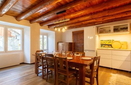 Peyragudes Casa | Maison à Génos pour 8, proche lac, jardin et poêle à bois - FR-1-695-73