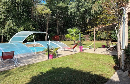 La Chapelle-Gonaguet Casa | Maison à la Campagne Proche de Brantôme et Périgueux Avec Piscine Couverte