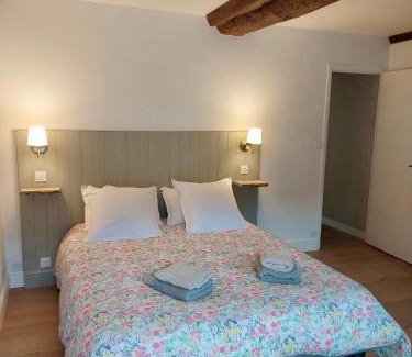 Vierville-sur-Mer Casa | Maison 2 chambres avec espace extérieur privé et petit-déjeuner en supplément - fait-maison et produits locaux