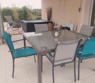 Saint-Vincent-le-Paluel Casa | Maison 3 étoiles avec piscine et jacuzzi extérieur près de Sarlat