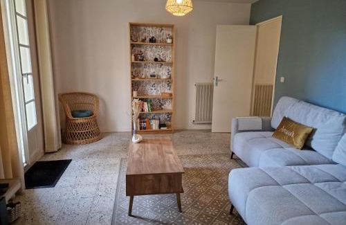 Saint-Julien-de-Lampon Complejo | Maison 3 ch calme, jardin, Le nid des Chênes