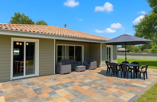 Salles Casa | MAISON 3 CHAMBRES TERRASSE JARDIN GRAND JARDIN ARBORE