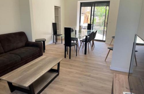 Perigueux Casa | Maison 5 chambres 3sdb en ville avec piscine