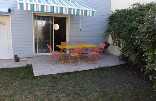Saint-Andre-de-Cubzac Casa | Maison a Louer Situé au Bord de la Dordogne