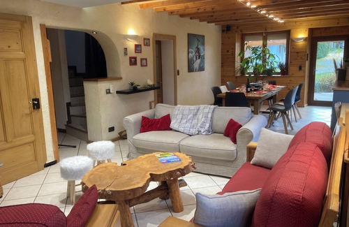 Le Petit-Bornand-les-Glieres Chalet De Esquí | Maison a la Montagne Avec vue au Centre du Village