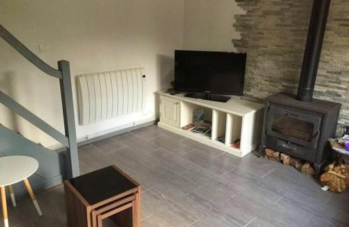 Athee-sur-Cher Casa | Maison accueillante à Bléré avec cheminée et terrasse