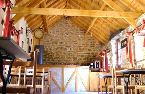 Nehou Casa | Maison accueillante à Néhou avec piscine partagée