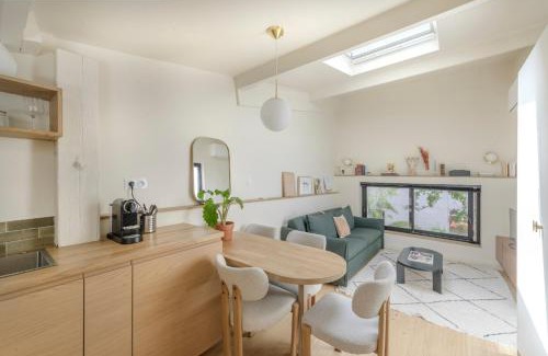 14th Arrondissement Casa | Maison Alcôme - Elegant Artist's Residence with Private Garden