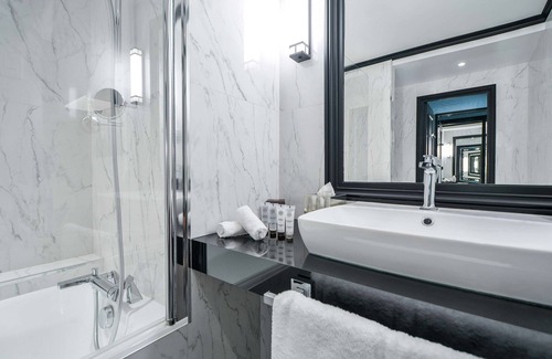 Madeleine Hotel | Maison Astor Paris, Curio Collection by Hilton