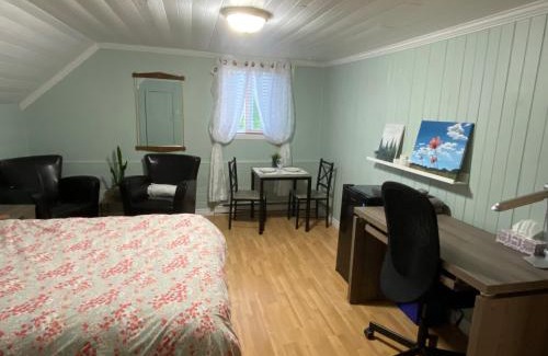 Saint-Raymond Casa | Maison au bord de la rivière - chambre Sous-Bois