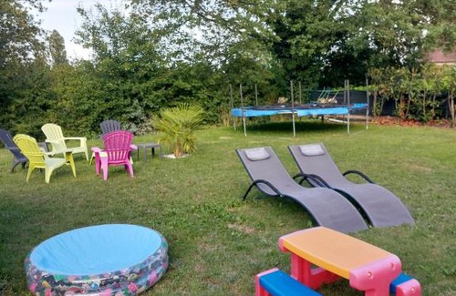 Voivres-les-le-Mans Casa | Maison au calme 4 ch. Jardin et grand jacuzzi