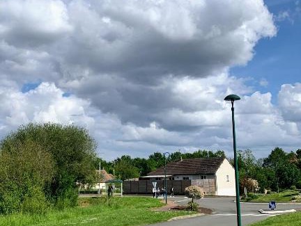 Voivres-les-le-Mans Casa | Maison au calme 4 ch. Jardin et grand jacuzzi