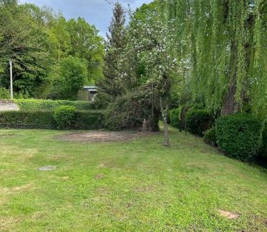 Saint-Prest Casa | Maison au calme avec spa et rivière à côté de CHARTRES