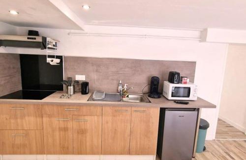 Aurillac Casa | Maison Aurillac - 2 chambres - parking gratuit