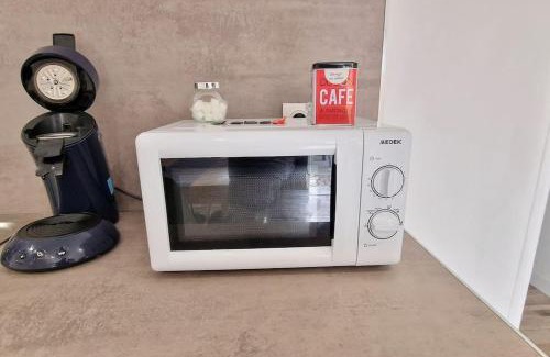 Aurillac Casa | Maison Aurillac - 2 chambres - parking gratuit