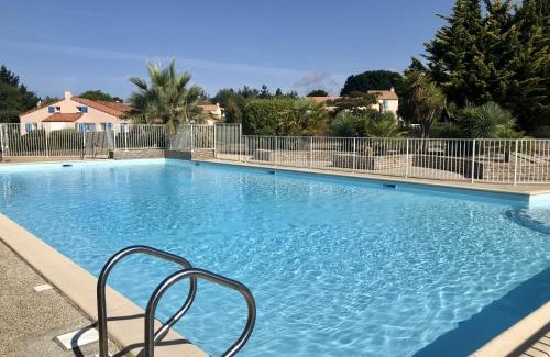 Saint-Michel-Chef-Chef Casa | Maison avec piscine à 200m de la plage