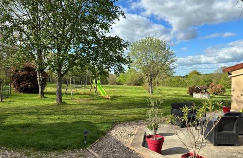 Saint-Bonnet-Troncais Casa | Maison avec jardin clos, à quelques pas de la forêt de Tronçais