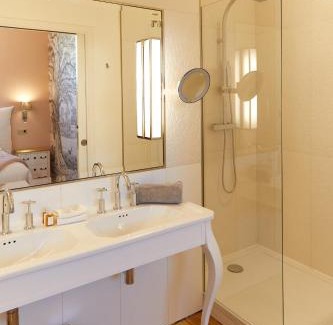 Chartres Casa | Maison Blanche Chartres - Maison d'hôtes 5 étoiles
