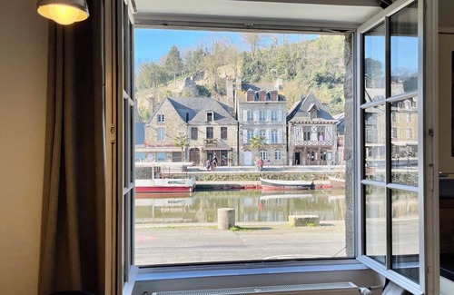 Lanvallay Casa | Maison Bord de la Rance - Breathtaking view of the historic port of Dinan
