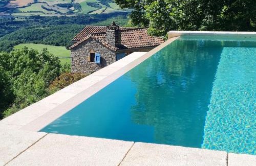Saint-Georges-de-Luzencon Casa | Maison charmante à Saint-Georges-de-Luzençon avec jacuzzi