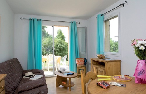 Egletons Casa | Maison calme à 700 mètres du centre ville | Wi-Fi + Piscine Extérieure