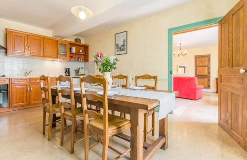 Eringes Casa | Maison chaleureuse à Éringes avec jardin et parking inclus