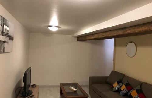 Nerac Apartamento | Maison chaleureuse au centre ville