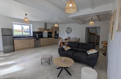 Challignac Casa | Maison charentaise rénovée avec jardin privatif et parking - FR-1-653-281
