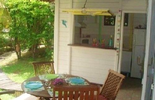 Fontaine de Moutte Casa | Maison charmante à Saint-Anne avec terrasse et jardin clôturé