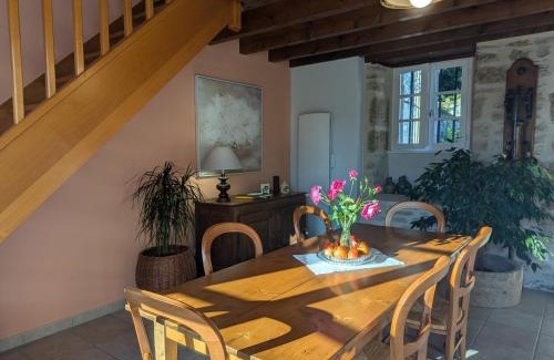 Langres Casa | Maison charmante à Langres avec Wi-Fi et parking - FR-1-611-43
