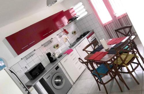 Le Centre Casa | Maison charmante à Saint-Louis + Jacuzzi