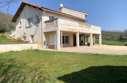 Saint-Gery Casa | Maison charmante à Saint-Géry avec piscine partagée