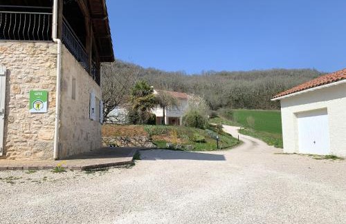 Saint-Gery Casa | Maison charmante à Saint-Géry avec piscine partagée