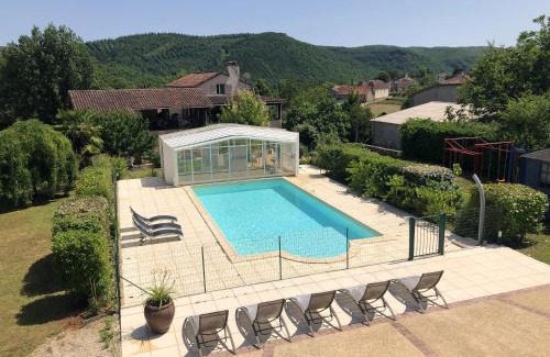 Saint-Gery Casa | Maison charmante à Saint-Géry avec piscine partagée