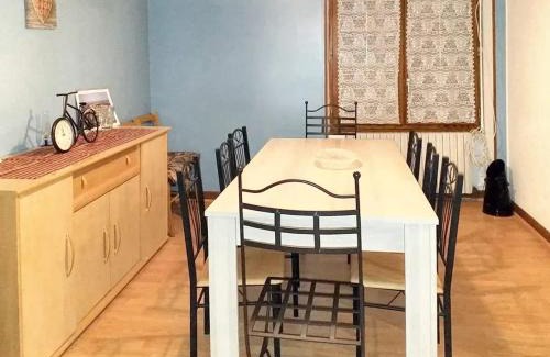 Pousseaux Casa | Maison charmante au cœur de Pousseaux avec grand jardin