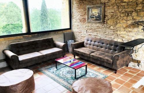 Puy-l'Eveque Casa | Maison charmante au cœur de Puy-l'Évêque avec piscine partagée