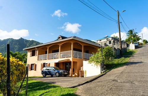 Trois-Rivieres Casa | Maison charmante avec vue sur la mer et la montagne à Trois-Rivières