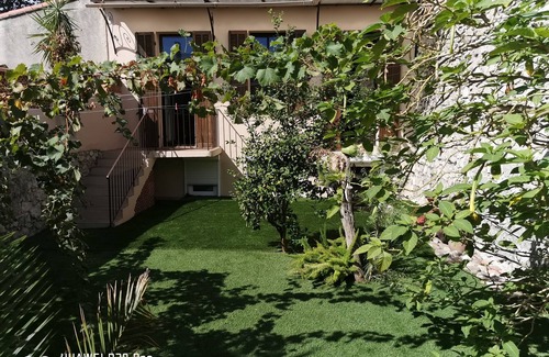 La Capelette Casa | Maison Charmante et Spacieuse Avec Grand Jardin et Garage