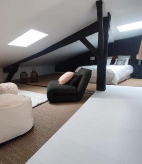 Fronsac Casa | Maison Charmeilles - Suite Montagne Saint Emilion