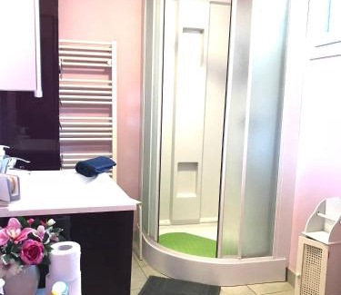 Republique Apartamento | MAISON CHOLLET - Centre - Prox. Thermes - Terrasse