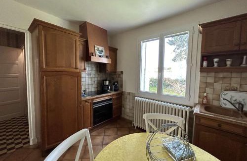 Vallon-Pont-d'Arc Casa | Maison climatisée 3 chambres avec terrasse, grand terrain et accès rivière, proche Vallon Pont d'Arc - FR-1-382-118