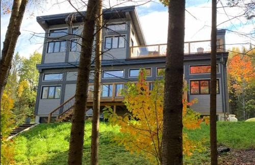 Lac-Superieur Chalet De Esquí | Maison contemporaine Tremblant- Spa & tranquillité