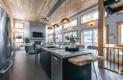 Lac-Superieur Chalet De Esquí | Maison contemporaine Tremblant- Spa & tranquillité